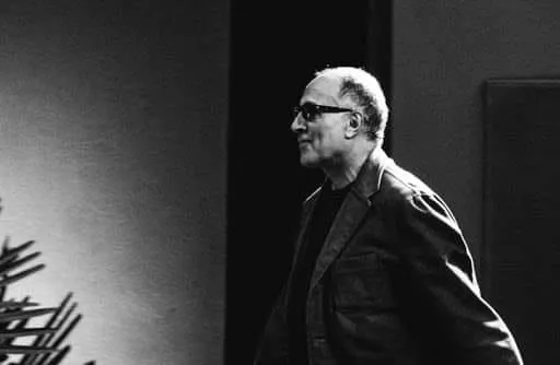   کتێبی کڵاسەکانی عەباس کیا ڕۆستەمی